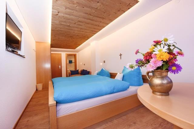 Haus Saler Bed & Breakfast Gaschurn Bagian luar foto