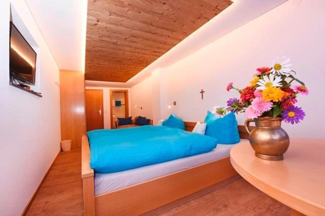 Haus Saler Bed & Breakfast Gaschurn Bagian luar foto